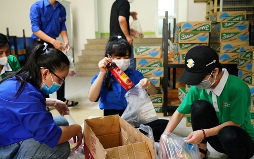 Đại học Đông Á hỗ trợ sinh viên khó khăn trong mùa dịch