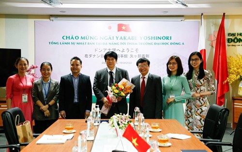 [SỰ KIỆN] TỔNG LÃNH SỰ NHẬT BẢN CÓ CHUYẾN THĂM ĐẠI HỌC ĐÔNG Á