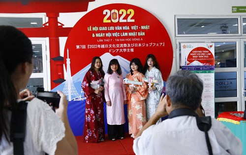 Không gian văn hóa Việt – Nhật sinh động tại Lễ hội giao lưu văn hóa Việt – Nhật lần thứ 7 tại Đại học Đông Á 